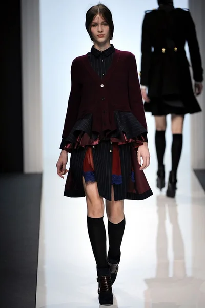 Look 7